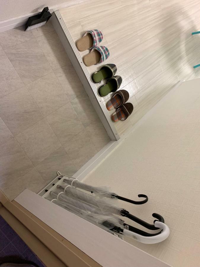 Goldhouse Shinosaka 303 Apartemen