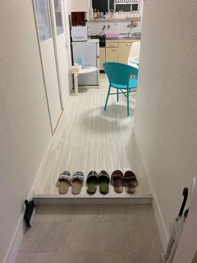 Apartemen Goldhouse Shinosaka 303 *
